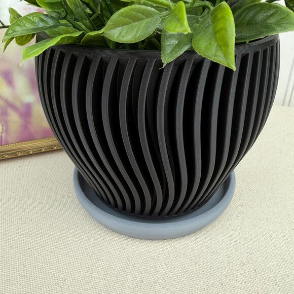 The Oblique Planter, Indoor Flower Pot, Tabletop Planter, Ribbed Wavy Pattern - Picture 2 of 9
